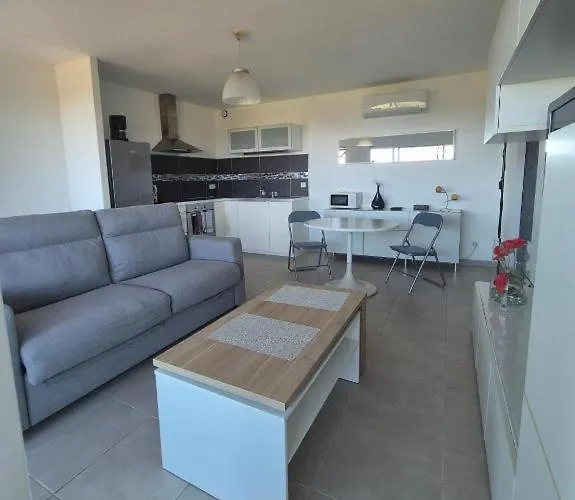T2 Vue Apartment