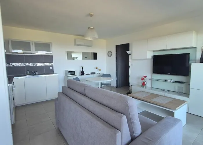 T2 Vue Apartment Chiatra